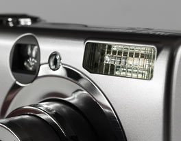 Canon IXUS 850 IS - flash