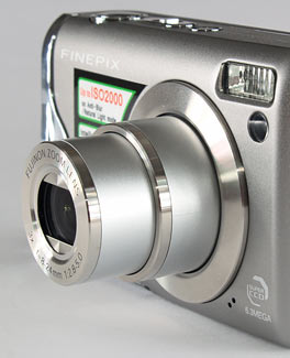 Fujifilm FinePix F20 - lens