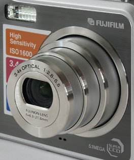 Fujifilm FinePix V10 - lens