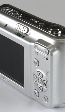 Nikon Coolpix L5 - controls