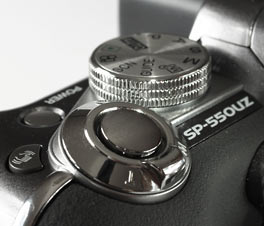 Olympus SP-550UZ - buttons