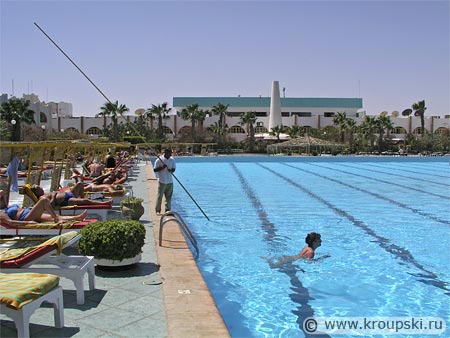 Бассейн в Arabia Beach Resort