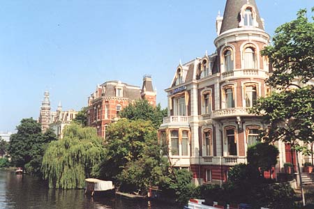 Амстердам. Кварталы побогаче