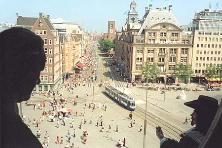 Амстердам. Вид в окно из Музея Мадам Тюссо