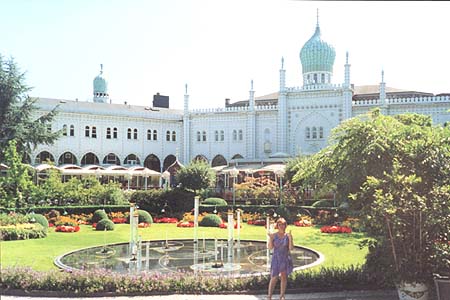 Копенгаген. Дворец в парке Тиволи