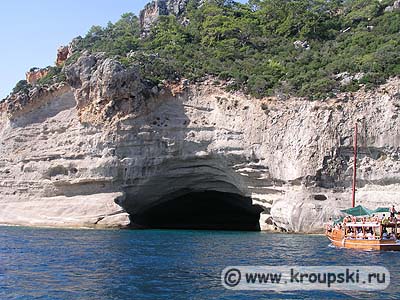 Пещера и бухта - Кемерский аквариум