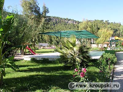 Kiris Claros Park - территория парка